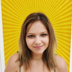 Meet your Posher, Avery